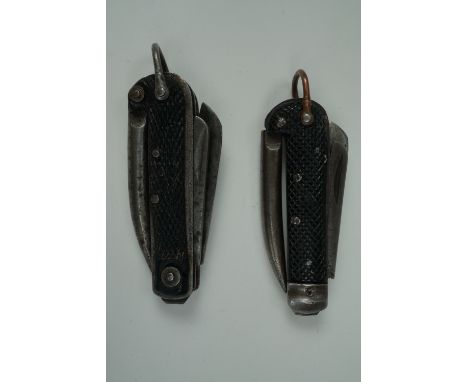 Two Second World War British army clasp / jack knives