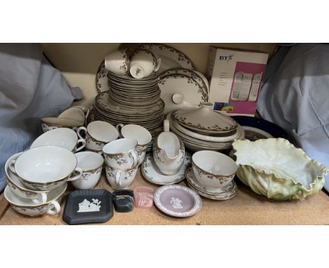 A Royal Doulton Lynnewood pattern part tea and dinner service together with Wedgwood pottery etc 
