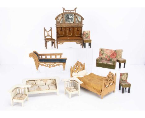 a Continental style oak settle with mirrored back —9 3/4in. 925cm.) high and matching chair with brown felt upholstery, a fre