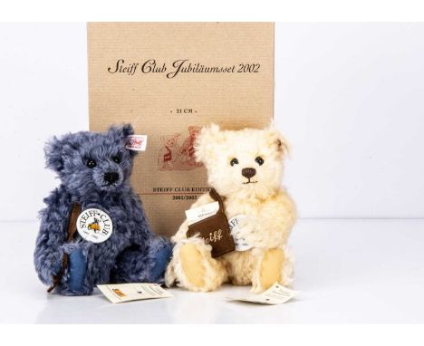 1786 for the year, one with pale yellow mohair the other with blue, both with brown felt bags containing club magazines and c