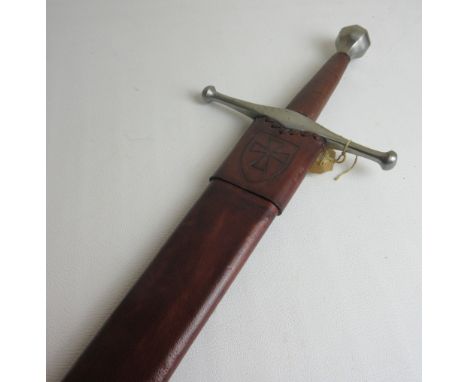 Quality reproduction 15th century cross-guard sword with blunt edges, complete with leather scabbard. Blade L76cmSHIPPING £68
