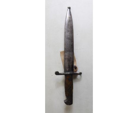 Spanish M1941 Mouser bolo blade bayonet with faded FN Toledo maker's mark to ricasso and serial no. 5599C to verso. Wooden tw