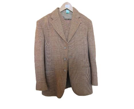Vintage Jonathan Ross brown and cream tweed three-piece shooting suit (waist 40cm, jacket width 48cm), A/FSHIPPING £38.00 PLU