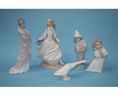 Five pieces of Lladro