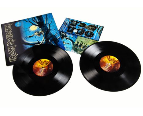 Iron Maiden LP, Fear Of The Dark Double Album - Original UK release 1992 on EMI (EMD 1032) - Stickered Gatefold Sleeve with M