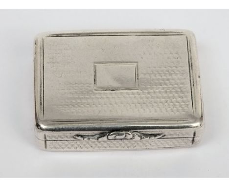 A William IV silver vinaigrette, maker Nathaniel Mills, Birmingham, 1832: of rectangular outline, with engine turned decorati