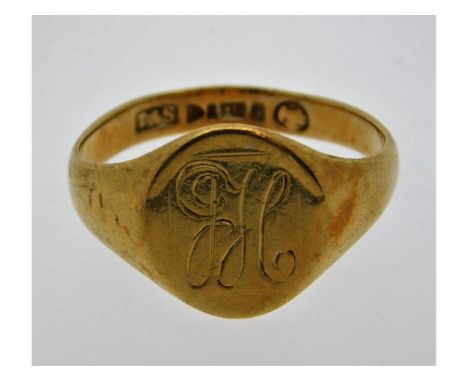 A Victorian Chester 9ct gold signet ring, size T/U, 4.65g