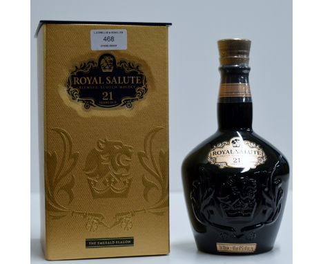 THE ROYAL SALUTE 21 YEARS OLD BLENDED SCOTCH WHISKY PRESENTED IN A GREEN CERAMIC DECANTER BY WADE &amp; WITH PRESENTATION BOX