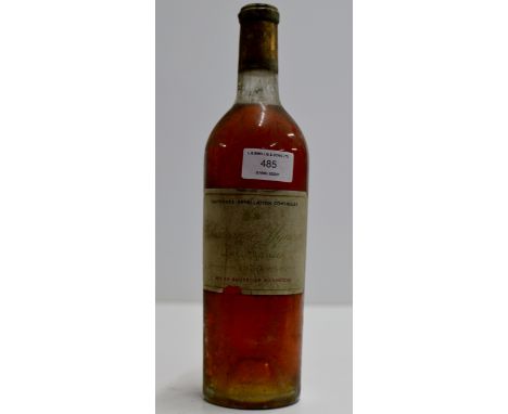 A VINTAGE BOTTLE OF CHATEAU D' YQUEM 1950 LUR SALUCES WINE