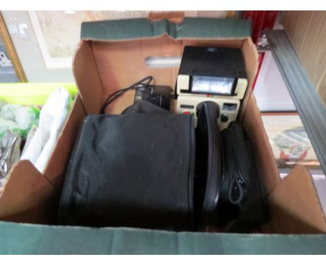 Assorted cameras, including Polaroid, etc