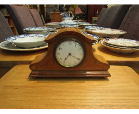 An Edwardian mahogany mantel clock 