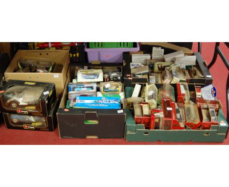 A large collection of mainly boxed modern issue diecast toy vehicles, to include Matchbox Models of Yesteryear, Corgi Superha