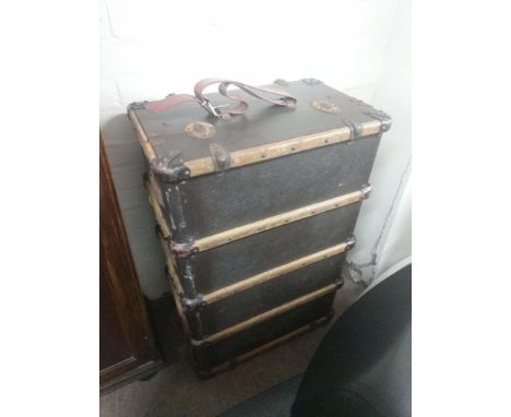 A vintage travelling trunk - NO RESERVE