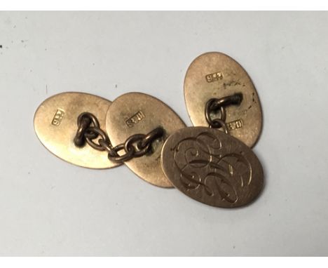 A pair of 9carat gold gents cufflinks weight 7.4g.
