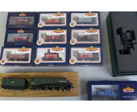 Bachmann "00" gauge - limited edition Class A4 4-6-2 locomotive "Sir Nigel Gresley" No.60007, No.260/350, boxed with outer bo