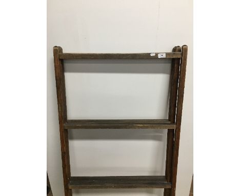 VINTAGE CLOTHES HORSE