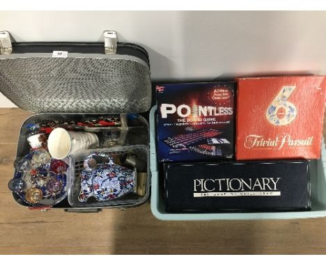 1 VINTAGE SUITCASE AND CONTENTS AND BOARD GAMES