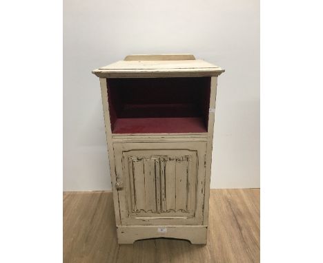 VINTAGE "LINENFOLD " BEDSIDE CUPBOARD