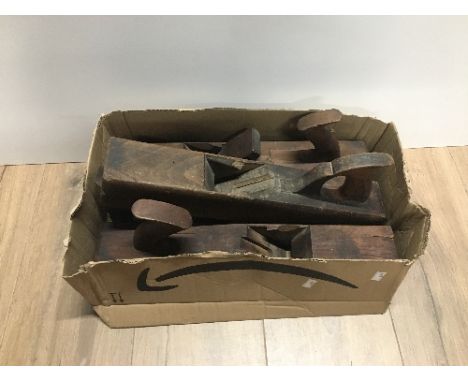 4 VINTAGE WOOD PLANES
