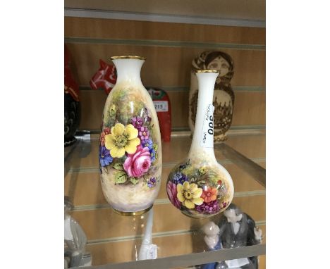 2X ROYAL WORCESTER SMALL VASES SIGNED FREEMAN