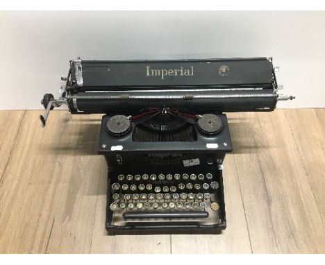 VINTAGE "IMPERIAL TYPEWRITER" (SAS)