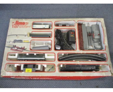 A vintage Lima HO1:87 train set, A/F 