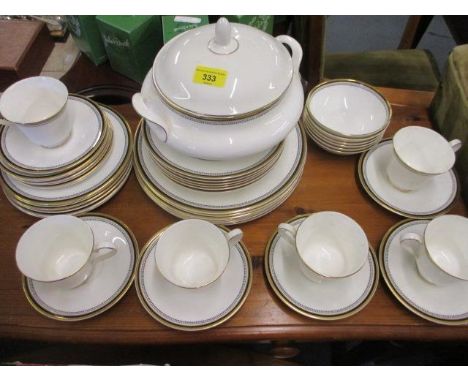 A Royal Doulton Pavanna bone china part dinner and tea service, circa 1983, together with Limoges asparagus plates 