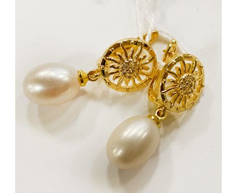 PEARL EARRINGS
