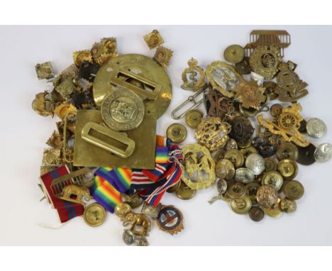 A Collection Of British Military Regimental Badges And Buttons To Include : The Royal Artillery, South Lanarkshire Regiment, 