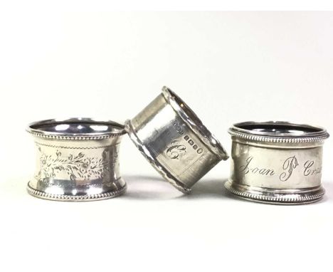 EDWARDIAN SILVER INKWELL, AND A GROUP OF FIVE SILVER NAPKIN RINGS makers mark rubbed, the lid with engraved initial, along wi