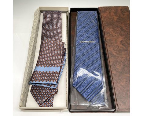 Red and blue patterned tie with matching pocket scarf, 58"L - Brioni mark. This item has its original box: 15"L x 5"W x 1.25"