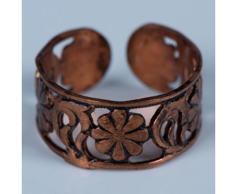 The chain bracelet with fold-over clasp measures 7"L and is stamped pure copper. The floral ring is a size 7, but can be adju