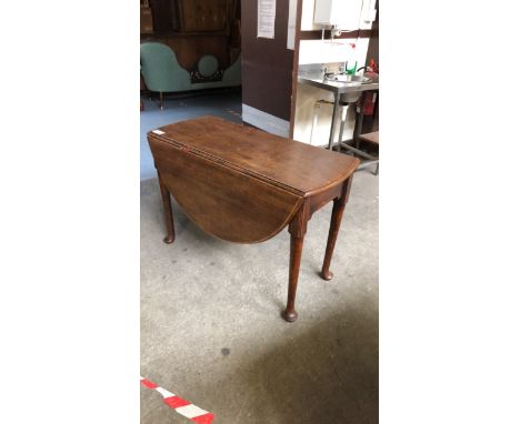  Sale Item:    OVAL DROP LEAF OAK TABLE   Vat Status:   No Vat   Buyers Premium:  This lot is subject to a Buyers Premium of 