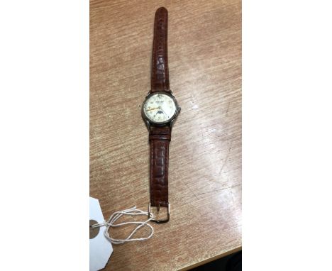  Sale Item:    LEONIDAS TRIPLE DATE MOON FACE GENTS WATCH (AF)  Vat Status:   No Vat   Buyers Premium:  This lot is subject t