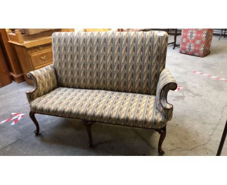  Sale Item:    SOFA   Vat Status:   No Vat   Buyers Premium:  This lot is subject to a Buyers Premium of 15% + Vat @ 20%   Ad