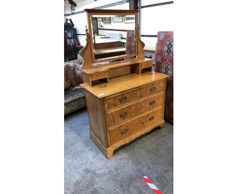  Sale Item:    OAK DRESSING TABLE (AF)   Vat Status:   No Vat   Buyers Premium:  This lot is subject to a Buyers Premium of 1