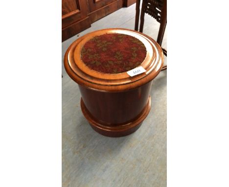  Sale Item:    COMMODE   Vat Status:   No Vat   Buyers Premium:  This lot is subject to a Buyers Premium of 15% + Vat @ 20%  