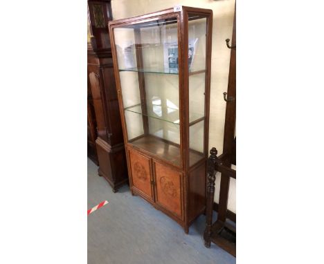  Sale Item:    ORIENTAL DISPLAY CASE   Vat Status:   No Vat   Buyers Premium:  This lot is subject to a Buyers Premium of 15%