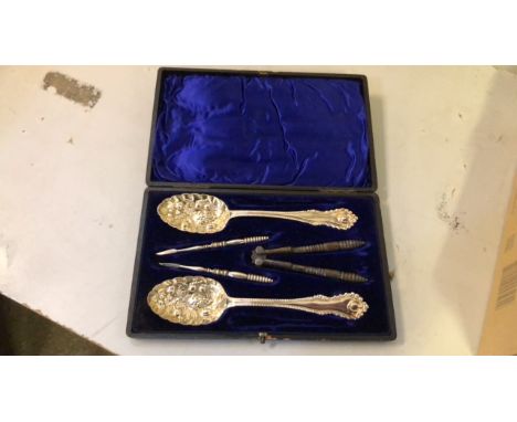  Sale Item:    PART SILVER PLATED FRUIT SET   Vat Status:   No Vat   Buyers Premium:  This lot is subject to a Buyers Premium