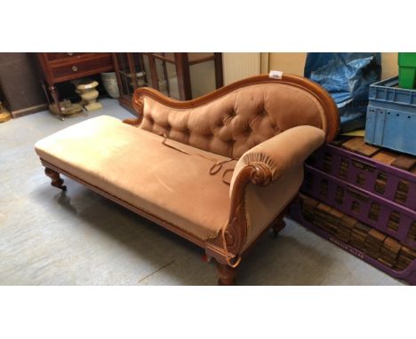  Sale Item:    CHAISE LONGUE (AF)   Vat Status:   No Vat   Buyers Premium:  This lot is subject to a Buyers Premium of 15% + 
