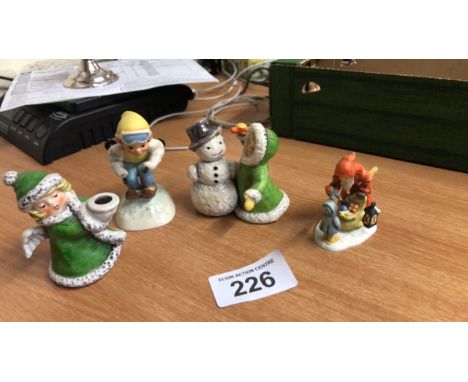  Sale Item:    4 GOEBEL XMAS FIGURES   Vat Status:   No Vat   Buyers Premium:  This lot is subject to a Buyers Premium of 15%