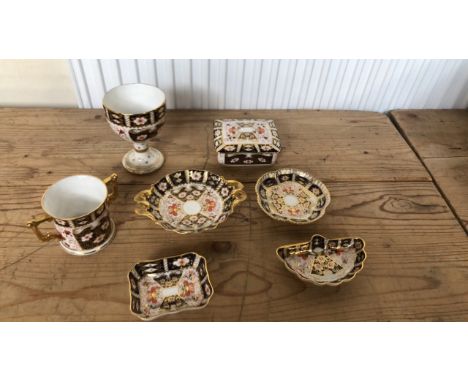  Sale Item:    BOX 7 PCS ROYAL CROWN DERBY (1 PCE AF)  Vat Status:   No Vat   Buyers Premium:  This lot is subject to a Buyer