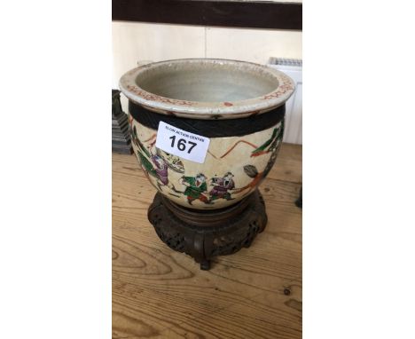  Sale Item:    ORIENTAL POT ON STAND   Vat Status:   No Vat   Buyers Premium:  This lot is subject to a Buyers Premium of 15%