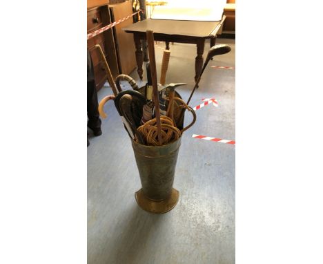  Sale Item:    BRASS BROLLEY STAND   Vat Status:   No Vat   Buyers Premium:  This lot is subject to a Buyers Premium of 15% +