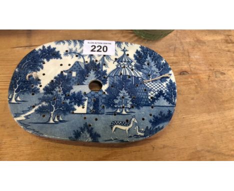 Sale Item:    BLUE &amp; WHITE DRAINER   Vat Status:   No Vat   Buyers Premium:  This lot is subject to a Buyers Premium of 