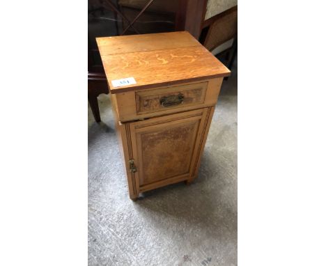  Sale Item:    OAK BEDSIDE CABINET (AF)   Vat Status:   No Vat   Buyers Premium:  This lot is subject to a Buyers Premium of 