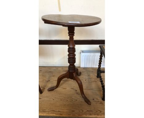  Sale Item:    SMALL TIP UP TRIPOD TABLE (AF)   Vat Status:   No Vat   Buyers Premium:  This lot is subject to a Buyers Premi