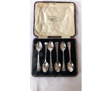  Sale Item:    CASED SET 6 SILVER TEASPOONS   Vat Status:   No Vat   Buyers Premium:  This lot is subject to a Buyers Premium