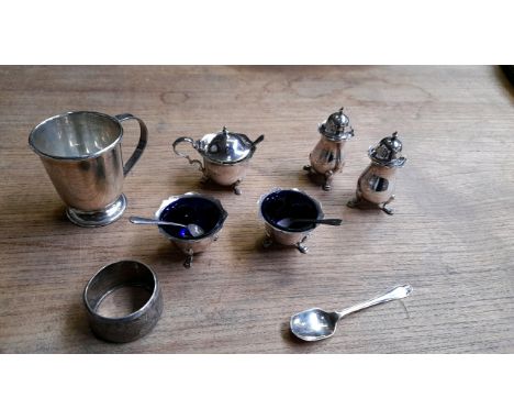  Sale Item:    BOX MISC SILVER ITEMS   Vat Status:   No Vat   Buyers Premium:  This lot is subject to a Buyers Premium of 15%