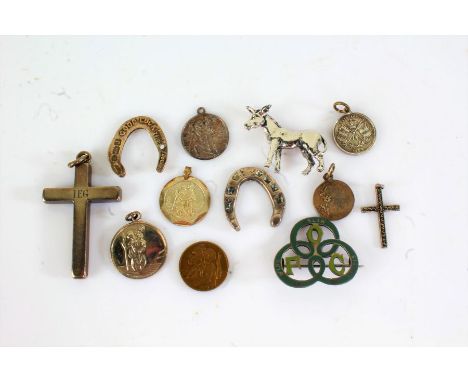 Two silver horseshoes, sterling silver and marcasite cross, white metal cross, St Felix School silver badge, Baden Powell pen